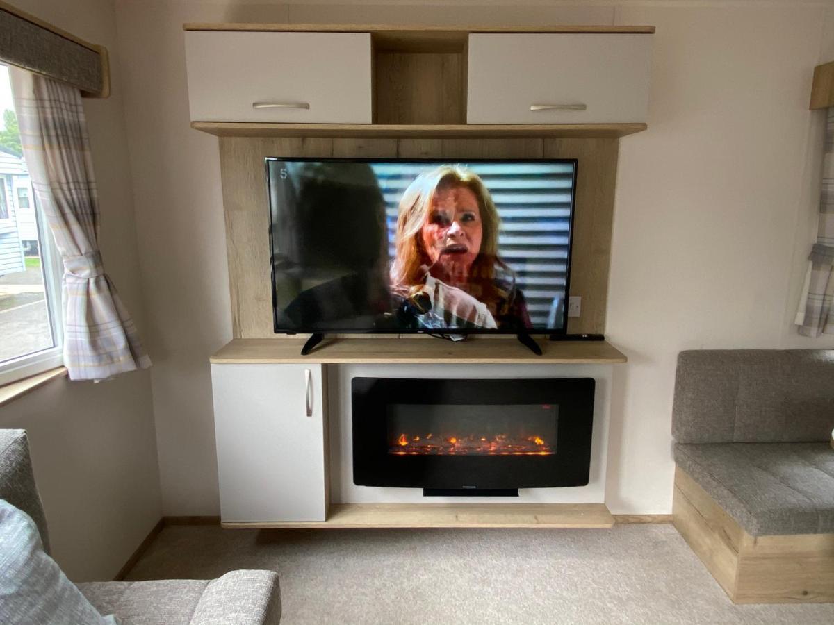 Haggerston Castle 6 Berth Caravan - Riverside 37 Cheswick  Bagian luar foto